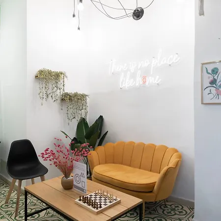 Hostal Youth By Feetup