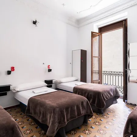 Hostal Youth By Feetup