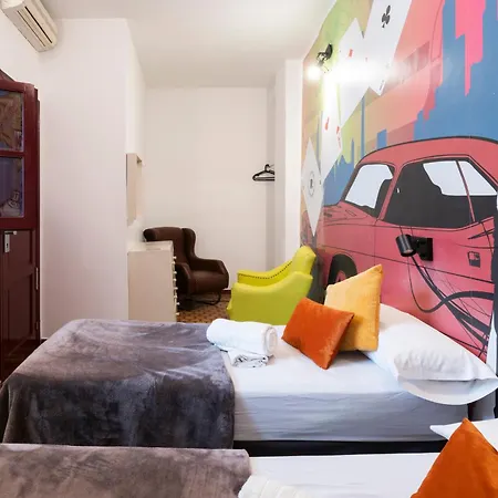 Youth By Feetup Hostel *