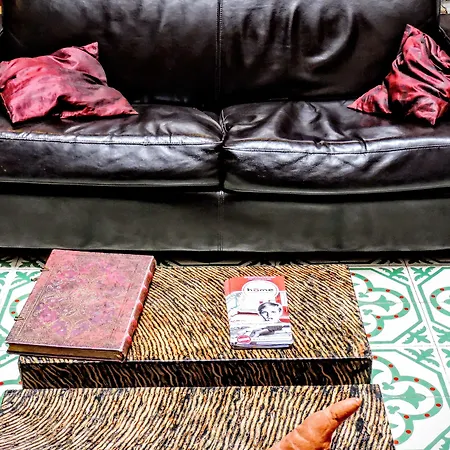 Hostal Youth By Feetup *