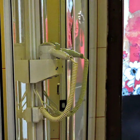 Hostal Youth By Feetup