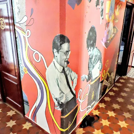 Youth By Feetup Hostal