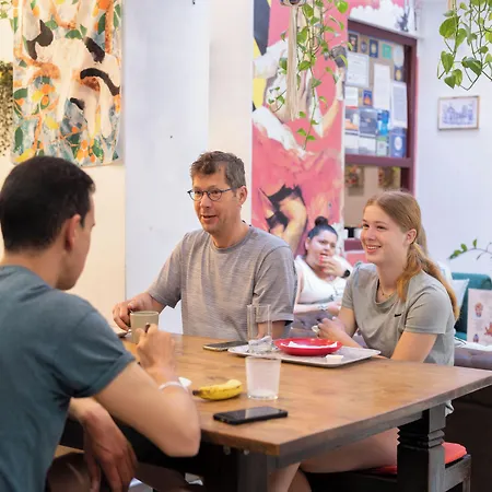 Youth By Feetup Hostal Valencia