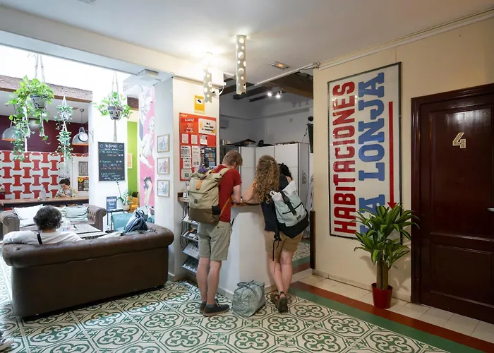 Hostel Youth By Feetup *