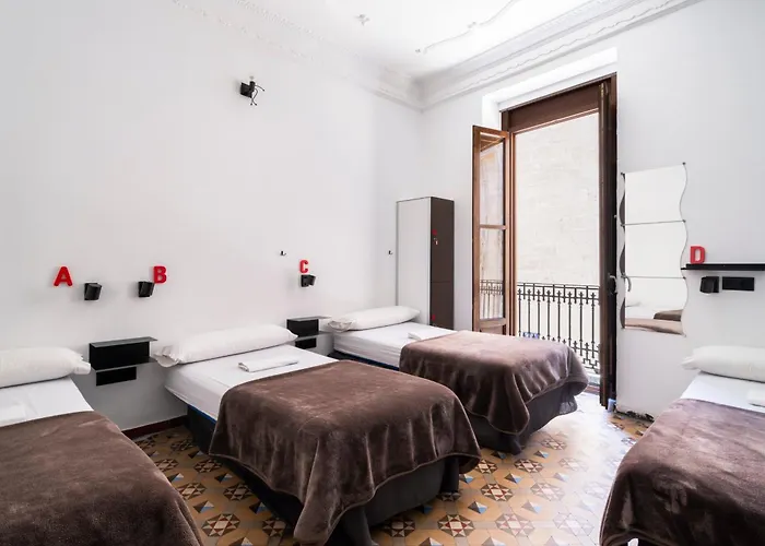 Hostel Youth By Feetup