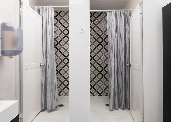 Youth By Feetup * Valensiya