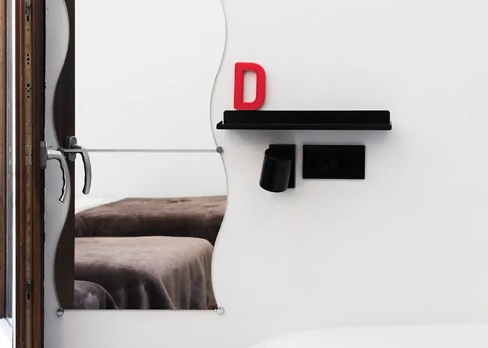 Hostel Youth By Feetup