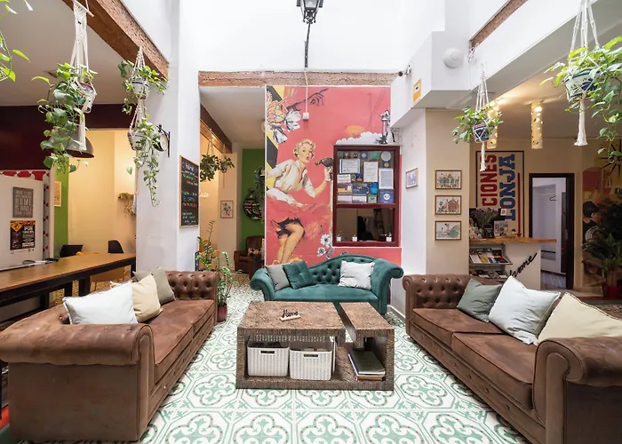 Youth By Feetup * Valensiya