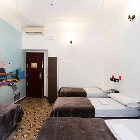 Youth By Feetup Hostel