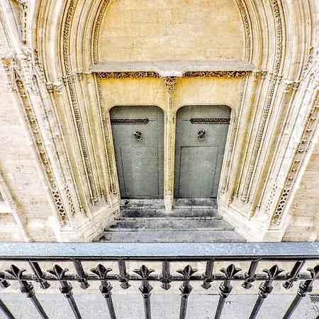 Youth By Feetup Hostel *